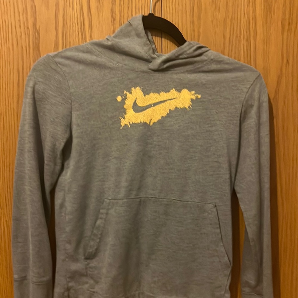 Nike Gray Kids’ Long-Sleeved Shirt with Hood